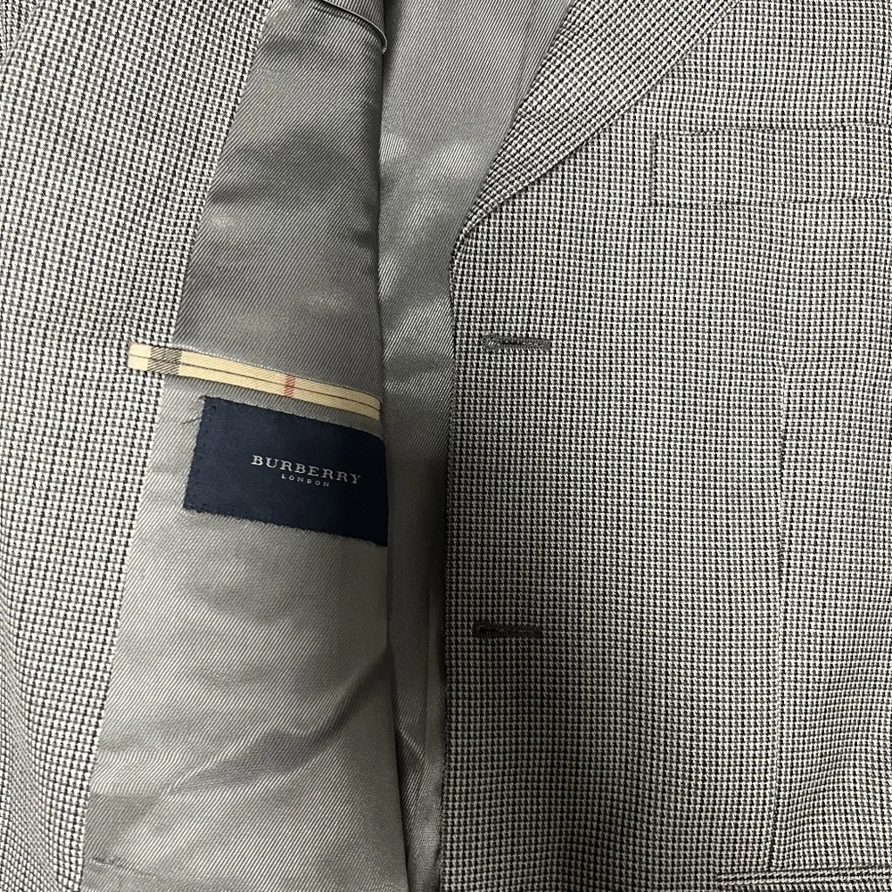 BURBERRY PERFECT SHAPE Tan,grey And Black Plaid Jacket with Wool Grey Trim